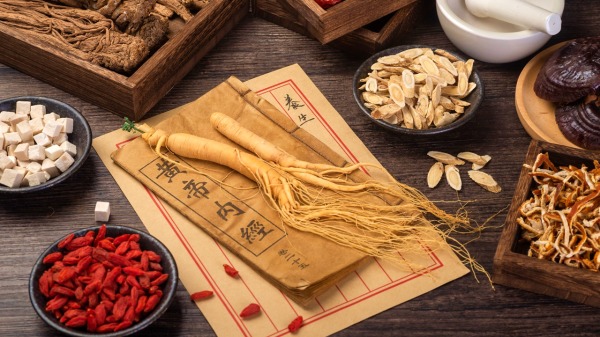 Ginseng for Women: Hormonal Balance and Health Benefits